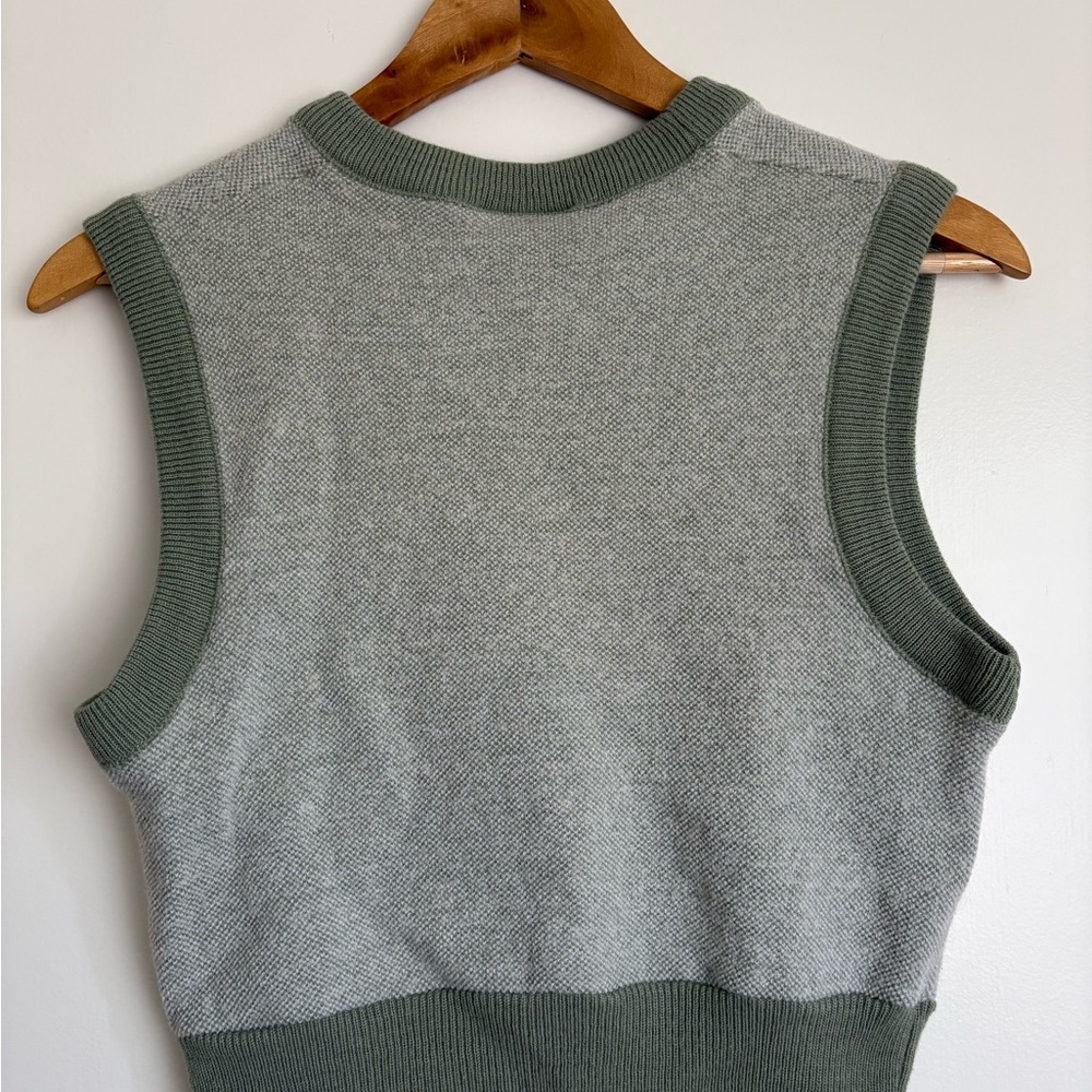 Vintage green Lacoste cropped sweater vest - Picture 2 of 2
